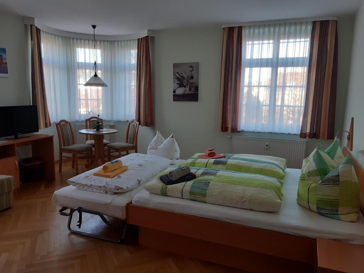 Pension Schöne Grossrohrsdorf Exteriör bild